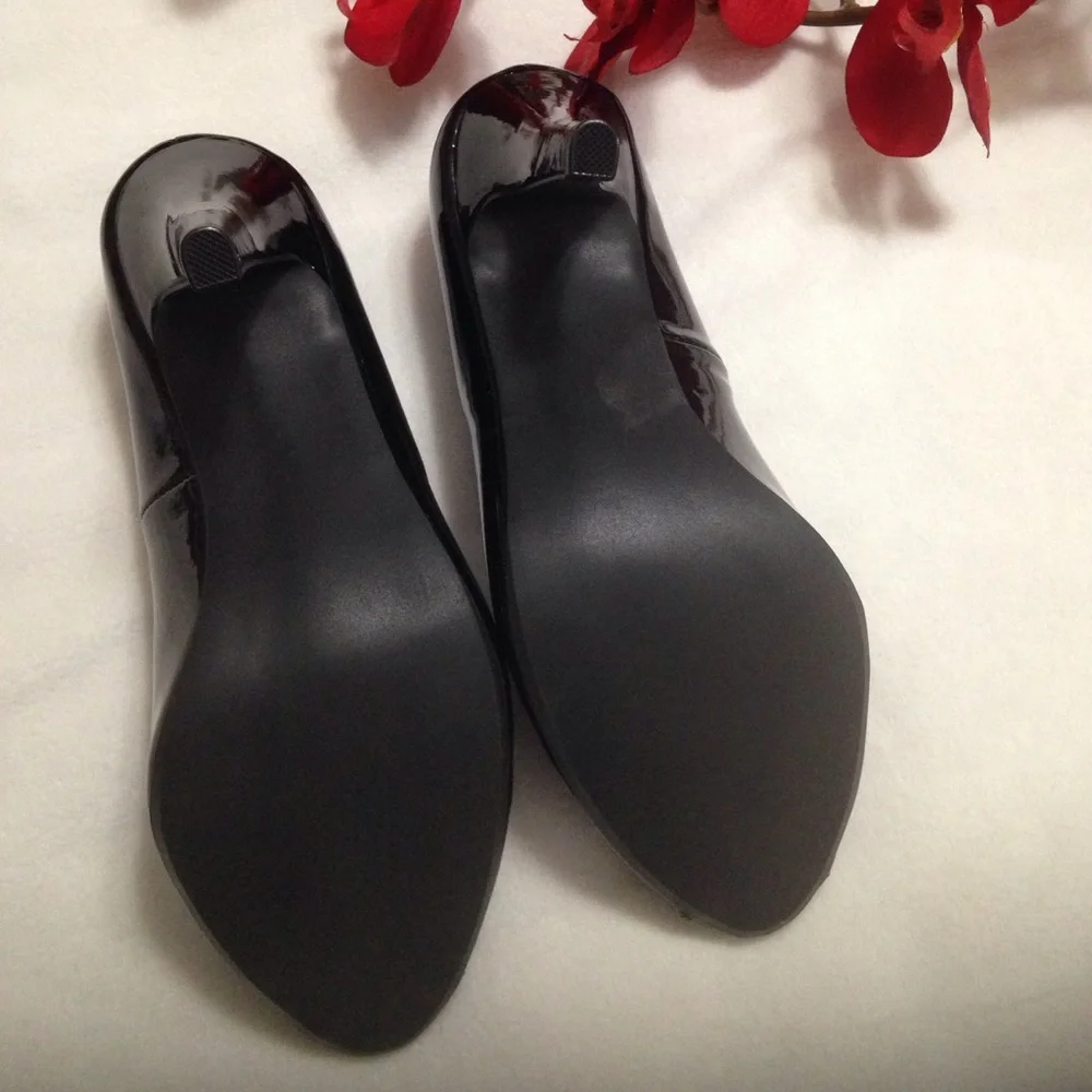 NEW 4 inch Stiletto Heels Peep Toe Pumps Black Patent New Directions Bella 6.5M